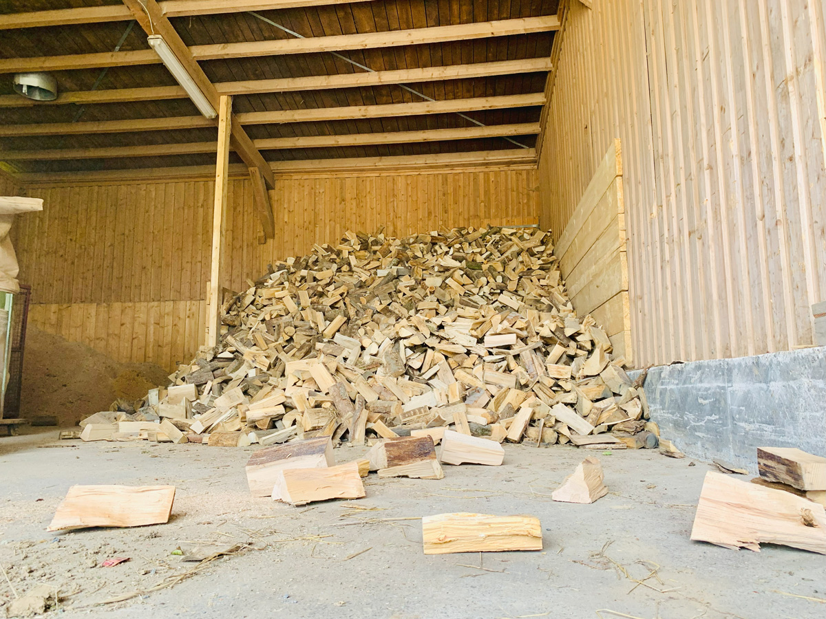 Brennholz Stapel